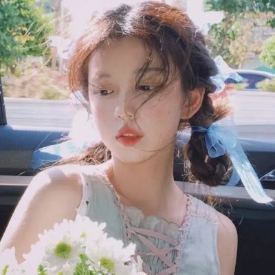 埃舍尔街的红色邮筒